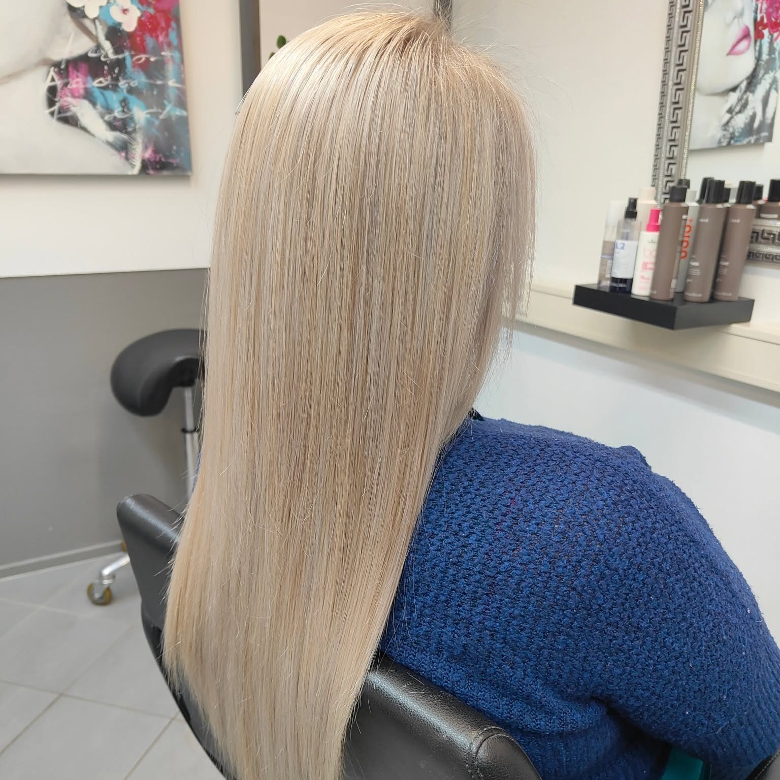 Na: hetzelfde haar glad en koel parelblond